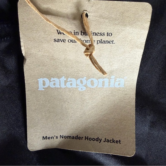 Patagonia Mens Black Nomader Hoody Jacket NWT- Size Small MSRP $199 - Picture 9 of 10